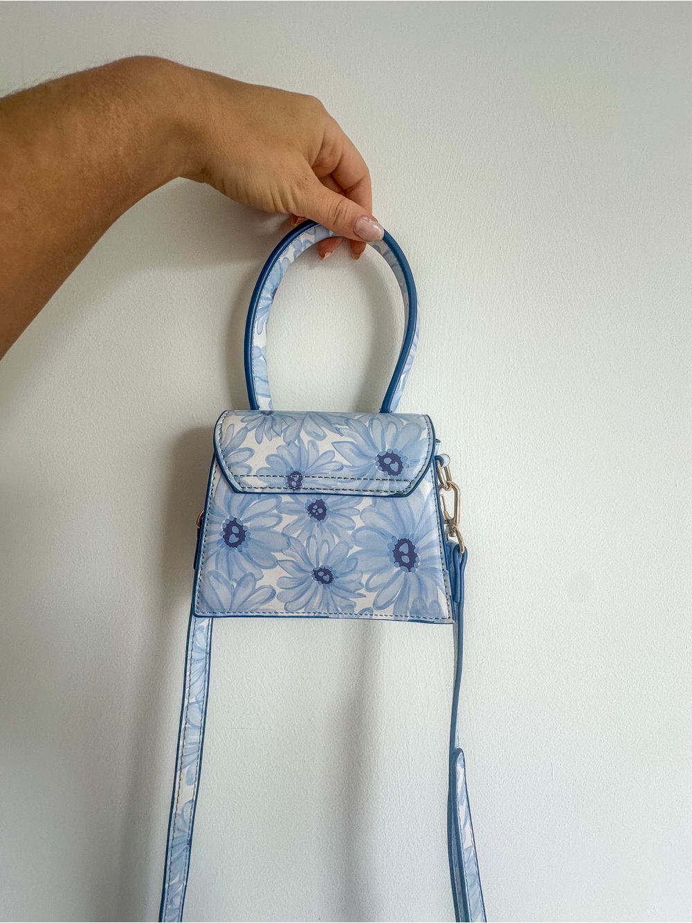 Jacquemus Le Chiquito Floral Mini Top-Handle Bag in Light Blue - Picture 2 of 3
